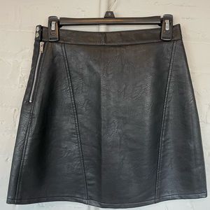Zara Basic black leather mini skirt